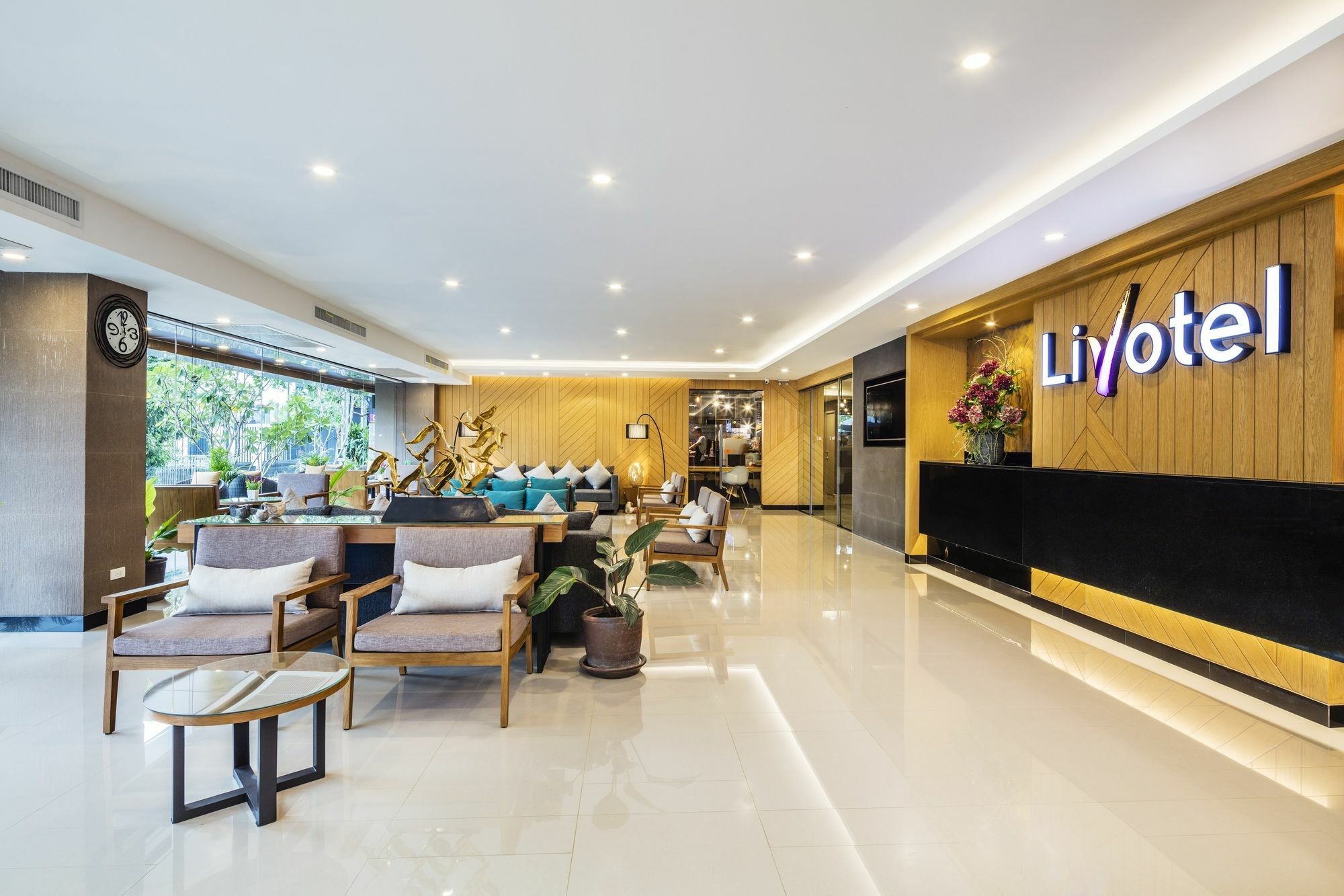 Livotel Hotel Hua Mak Bangkok Esterno foto