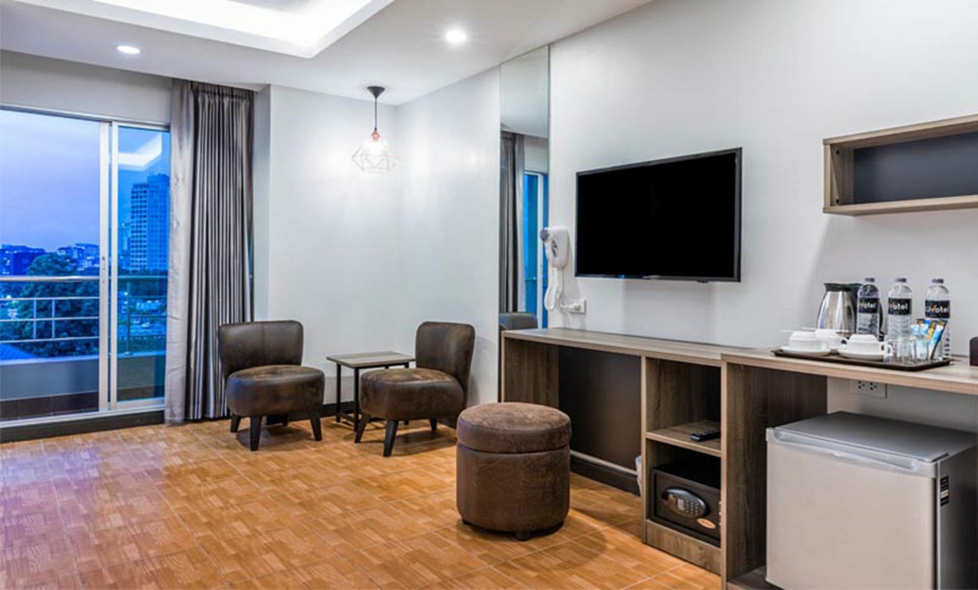 Livotel Hotel Hua Mak Bangkok Esterno foto