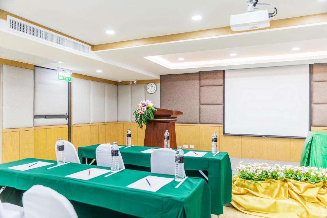 Livotel Hotel Hua Mak Bangkok Esterno foto